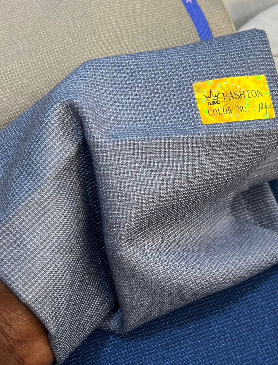 Tissu Homme Gris Texture Maillée