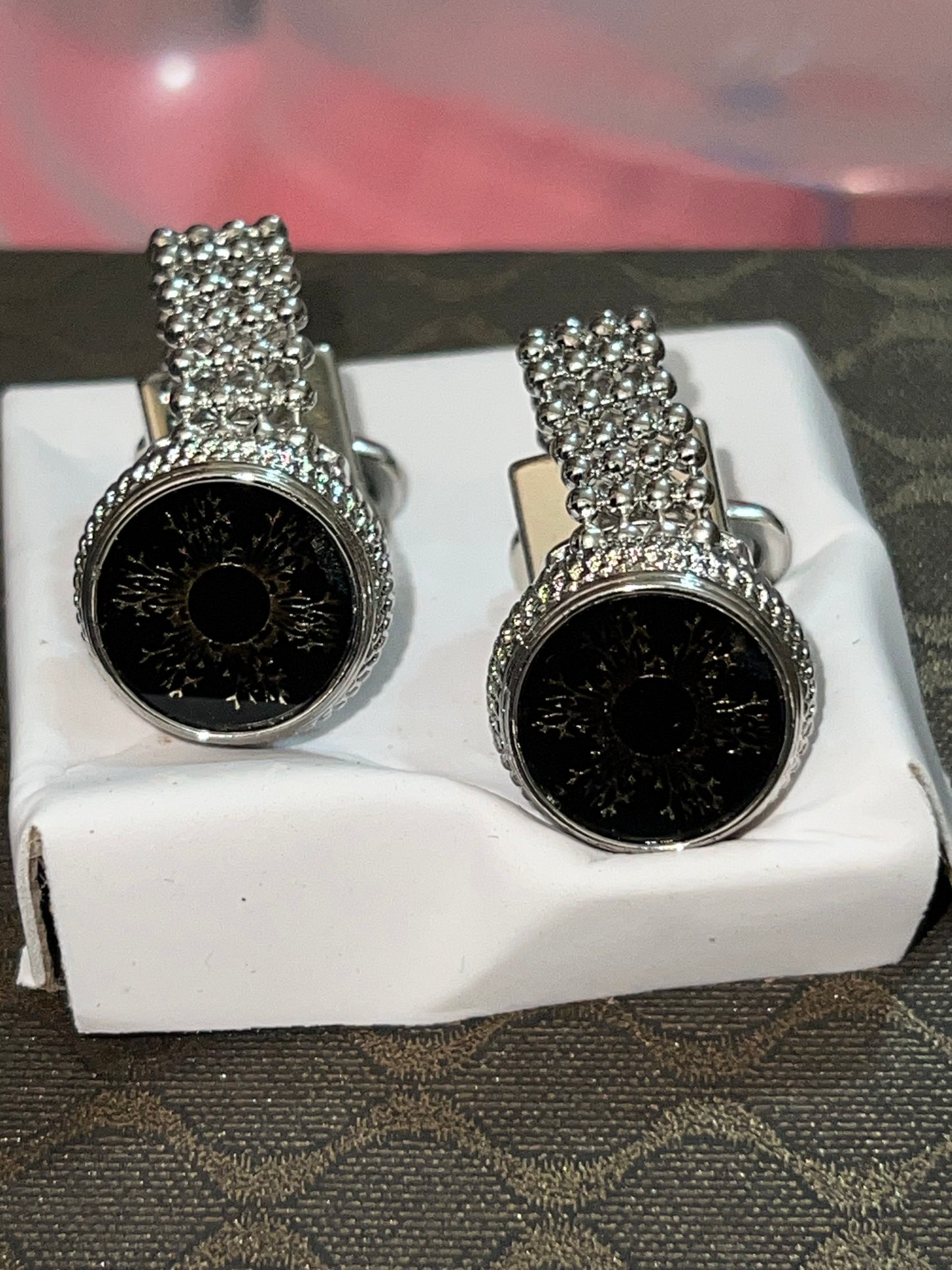 Bouton Manchette Fond Noir-grisé