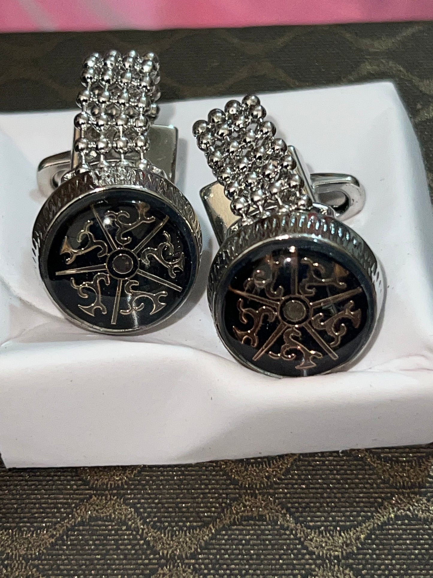 Bouton Manchette Fond Noir-Doré