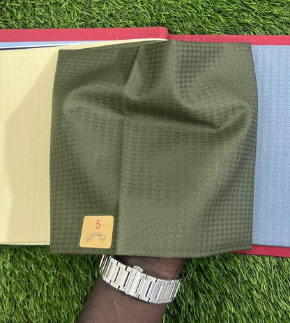 Tissu Homme Vert Olive – Motifs Géométriques Élégants