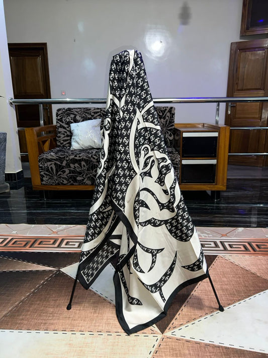 Écharpe Noir et Beige Élégante – Confort et Style