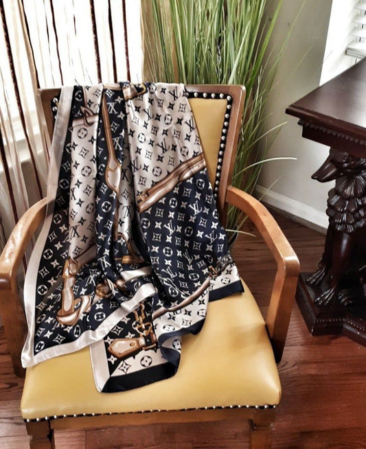 Écharpe Bicolore Noir & Beige à Motif Luxe