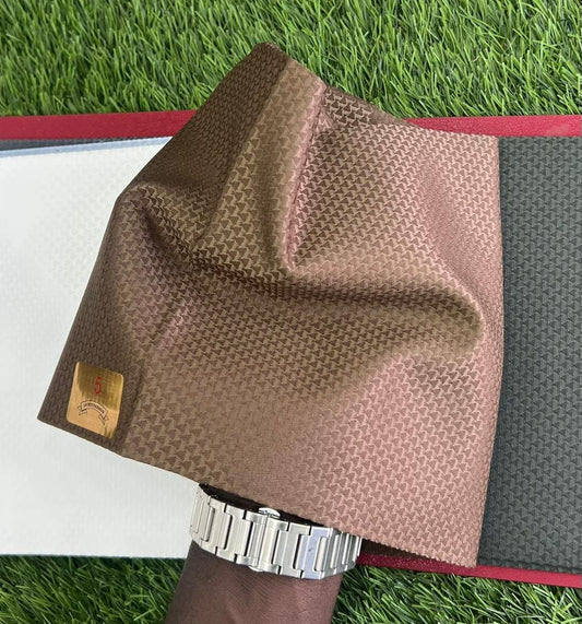 Tissu Homme Marron – Motifs Géométriques Élégants